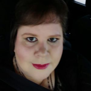 Meet your Posher, Donia